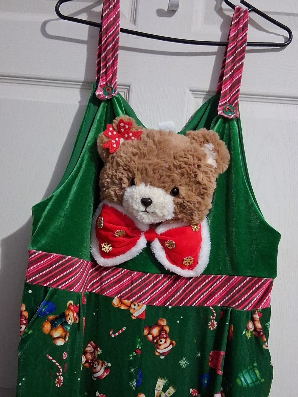 Christmas Jumper With Teddy Bear And Bow Size XL 16/18 Velvetty Green W/ Pockets